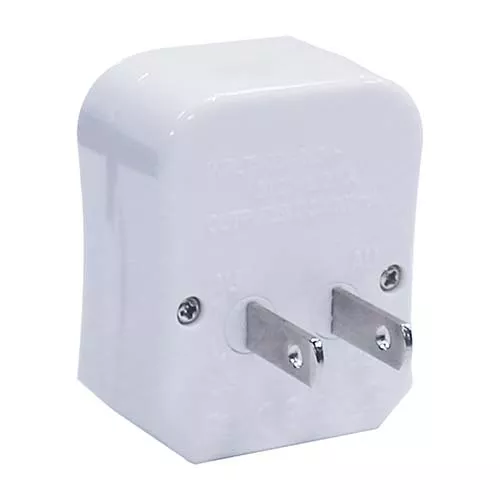 ADC 008 ADAPTADOR TRAVELER blanco